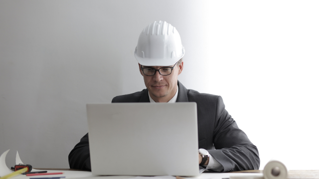 Software Engineering Courses UK: Skills and Career Guide